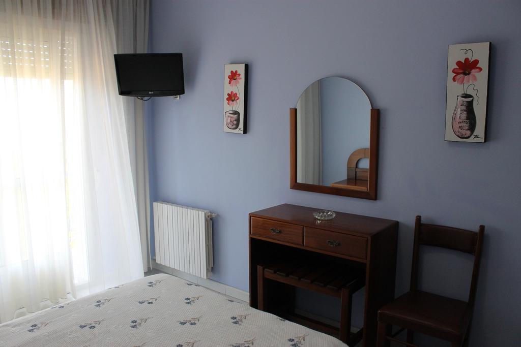 Hotel Arco Iris Villanueva De Arosa Room photo